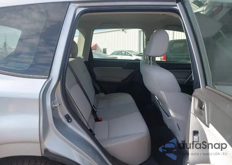 2017 Subaru Forester 2.5I z USA, uszkodzony, nr VIN JF2SJABC7HH407444